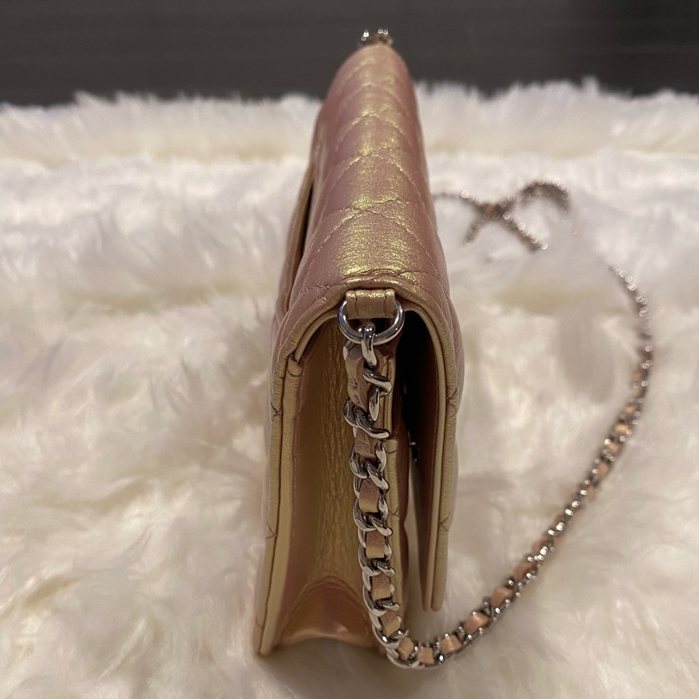 NWT 21K Chanel Iridescent Pink WOC Wallet On Chain - Picture 7 of 16